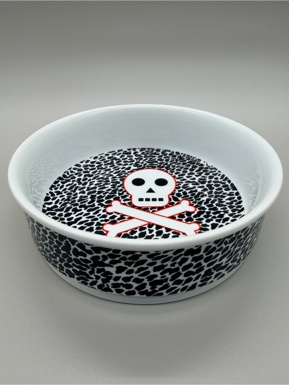Debra Valencia Ceramic Pet Bowl Skull Crossbones Cheetah Print Blue Harbor 32oz